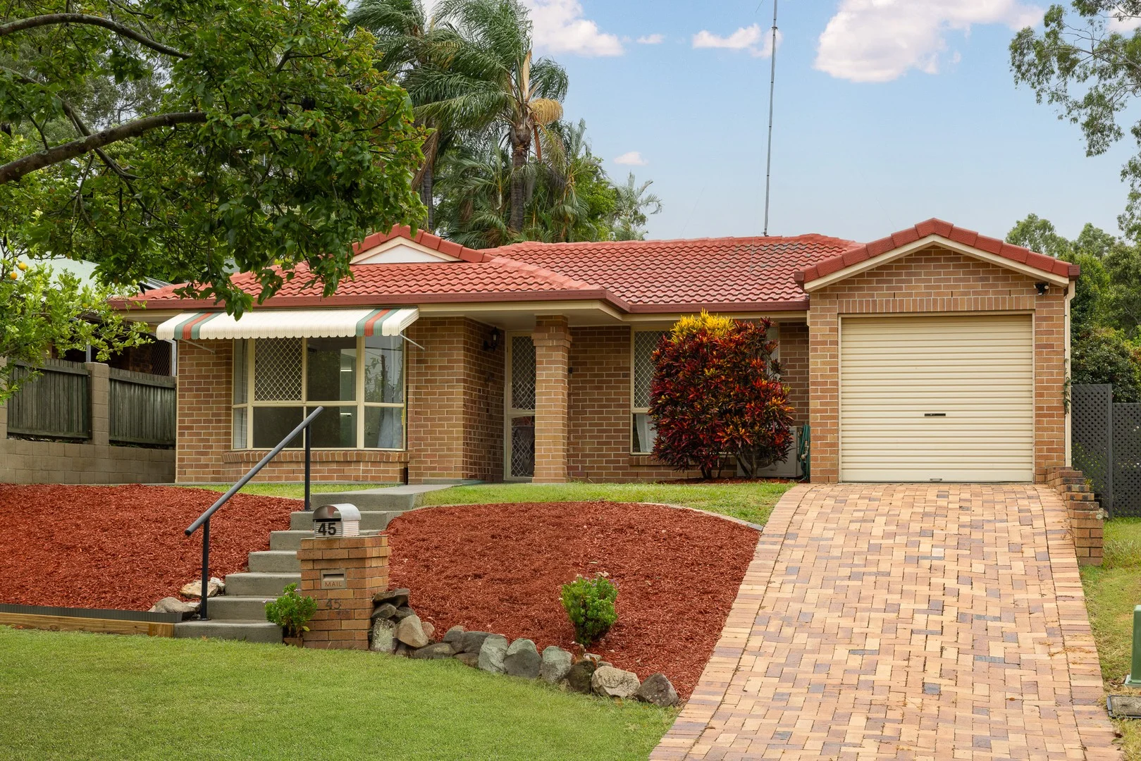 45 Rimu Crescent, Forest Lake QLD 4078