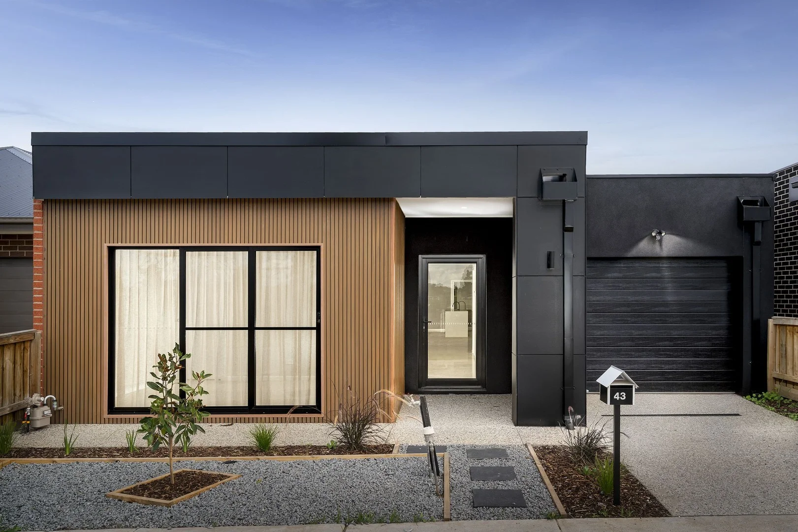 43 Paskas Drive, Fraser Rise VIC 3336