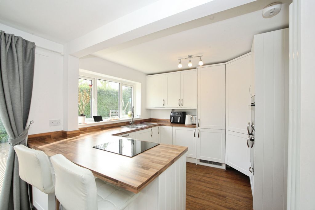Additional image 11 of 3 bed semi-detached house for saleRogiet Road, Caldicot NP26