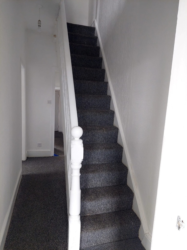 3 Bed Flat, Rochdale Road, M9, N1 7GU photo 5