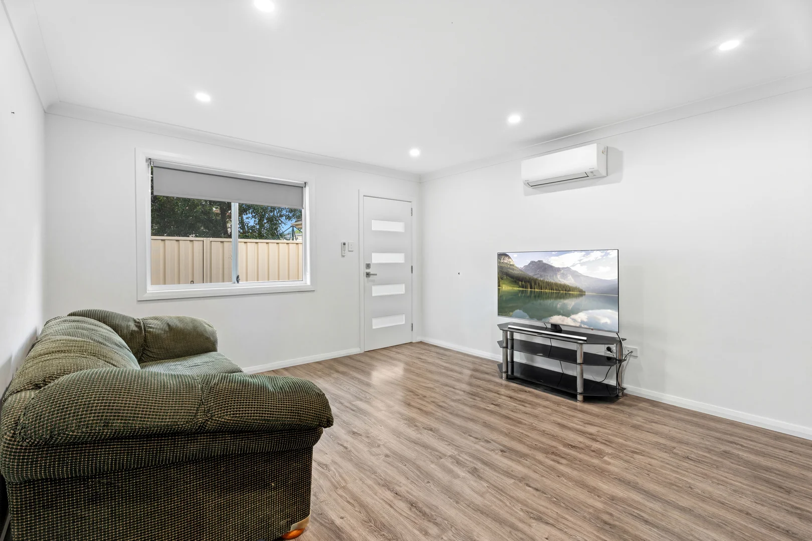 Additional image 13 of 4 & 4a Hadley Place, Jamisontown NSW 2750