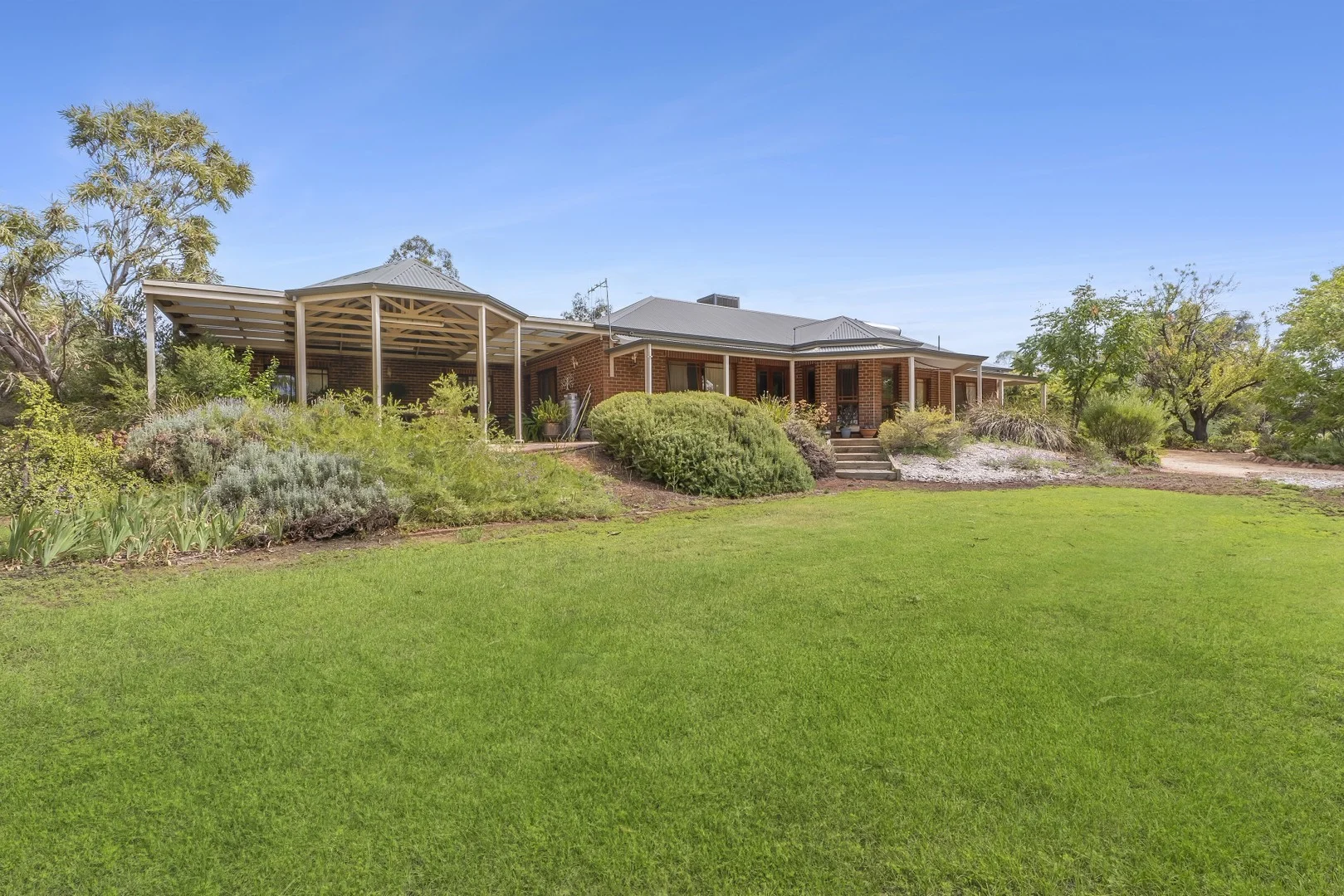 30 Hoffman Road, Barmera SA 5345