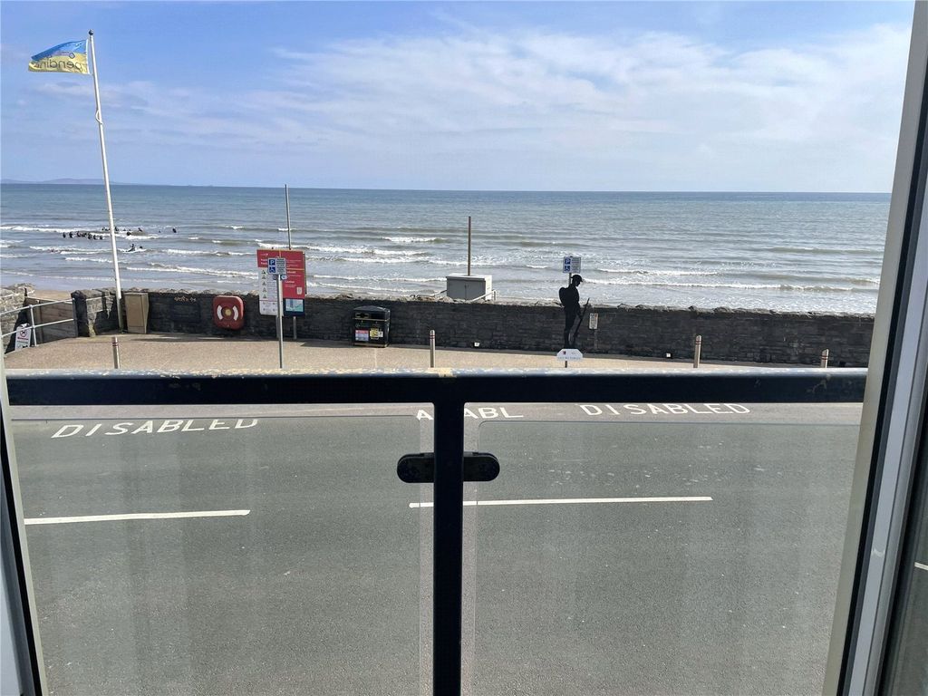 2 bed flat for saleThe Waterfront, Pendine, Carmarthen SA33
