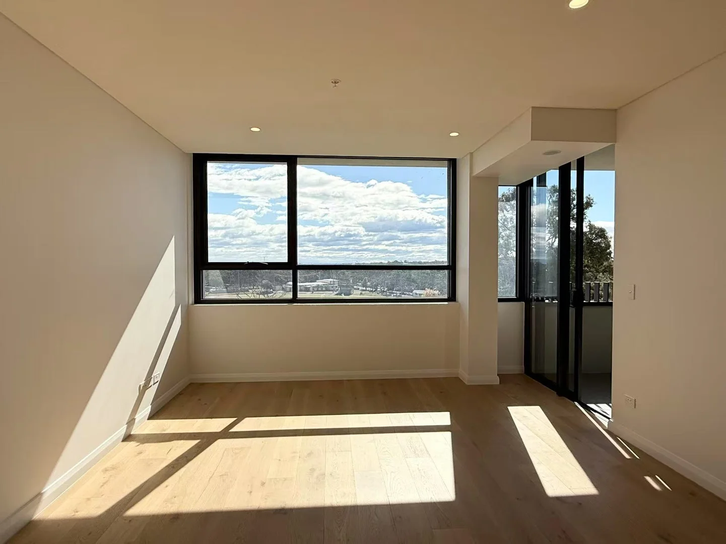 Additional image 6 of 504/13 De Clambe Drive, Castle Hill NSW 2154