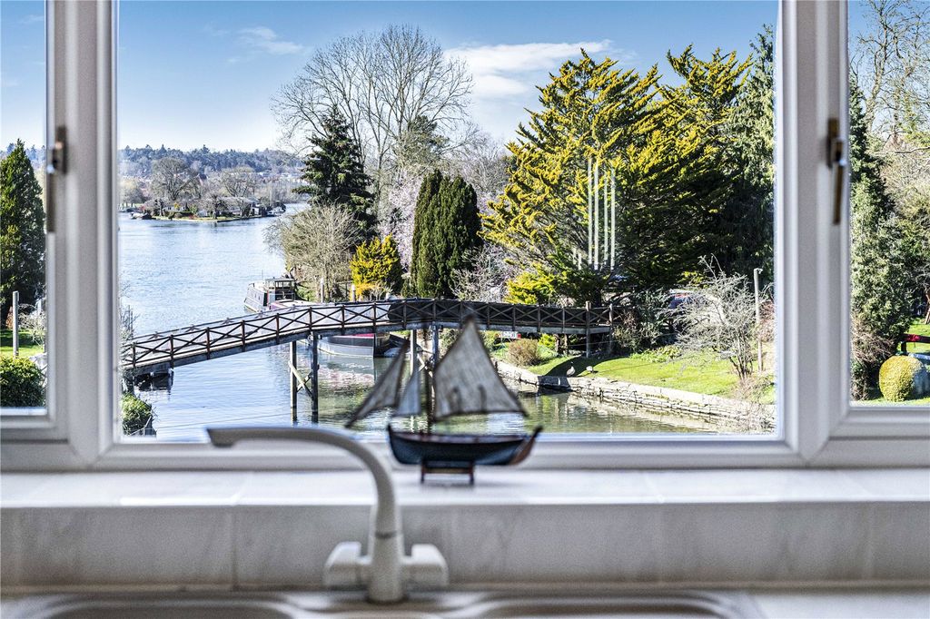 Additional image 8 of 3 bed flat for saleMarsh Mills, Wargrave Road, Henley-On-Thames, Oxfordshire RG9