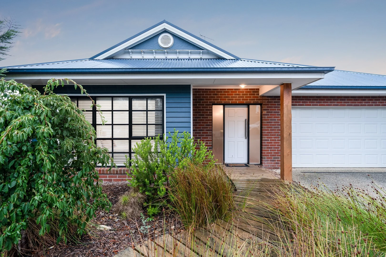 16 Pickworth Drive, Leopold VIC 3224