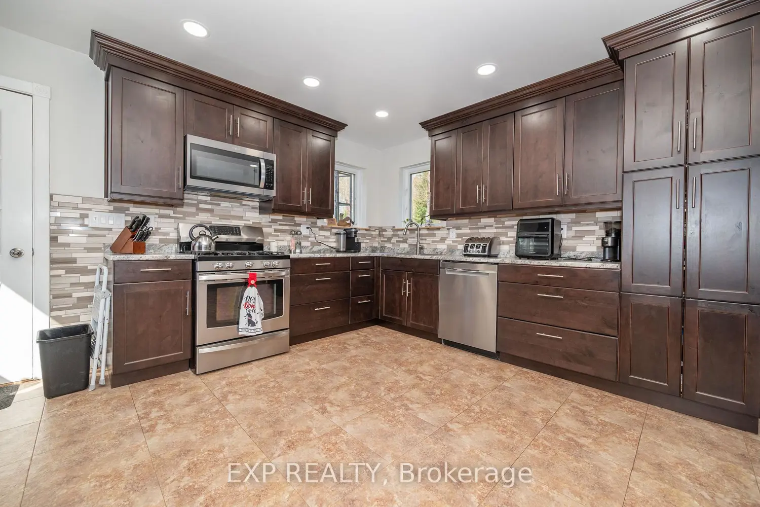 5490 Loop Road photo 4