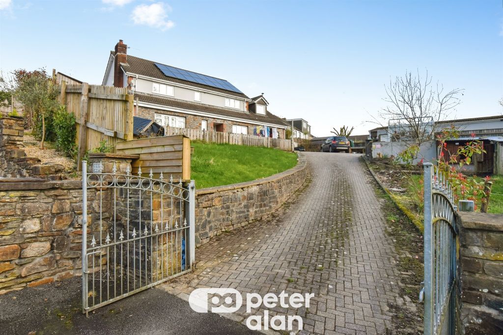 5 bed detached house for saleTaff Fawr Close, Cefn Coed, Merthyr Tydfil CF48