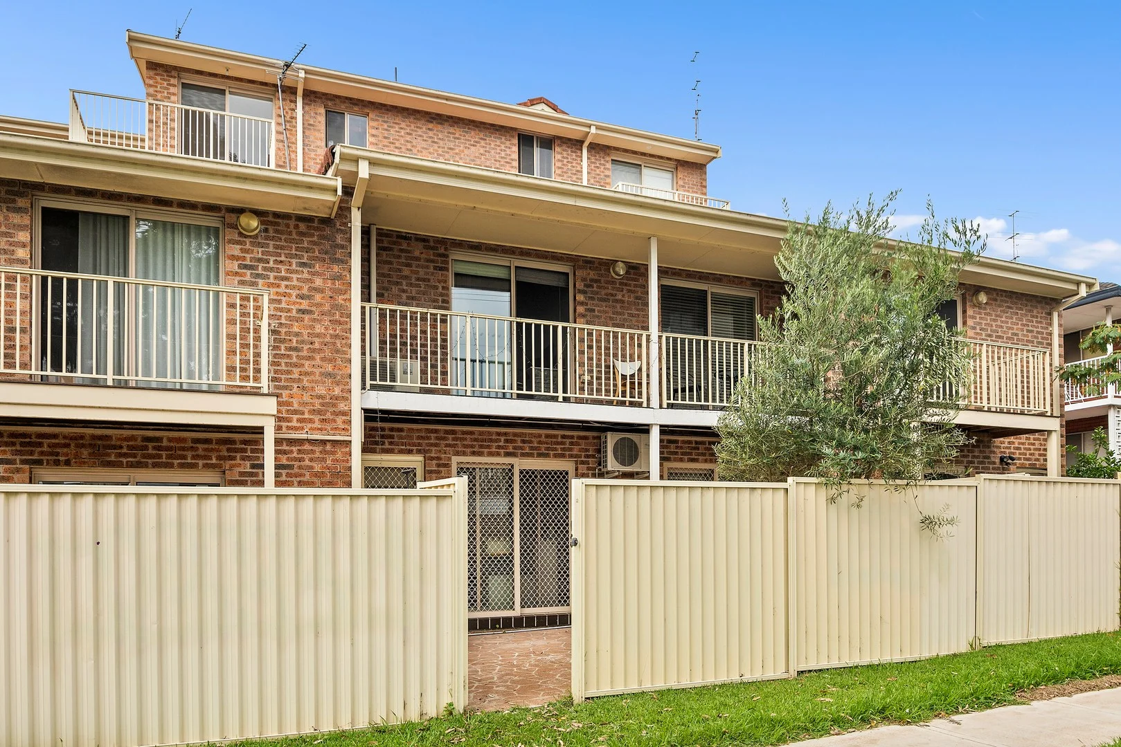 2/20-22 Denison Street, Wollongong NSW 2500