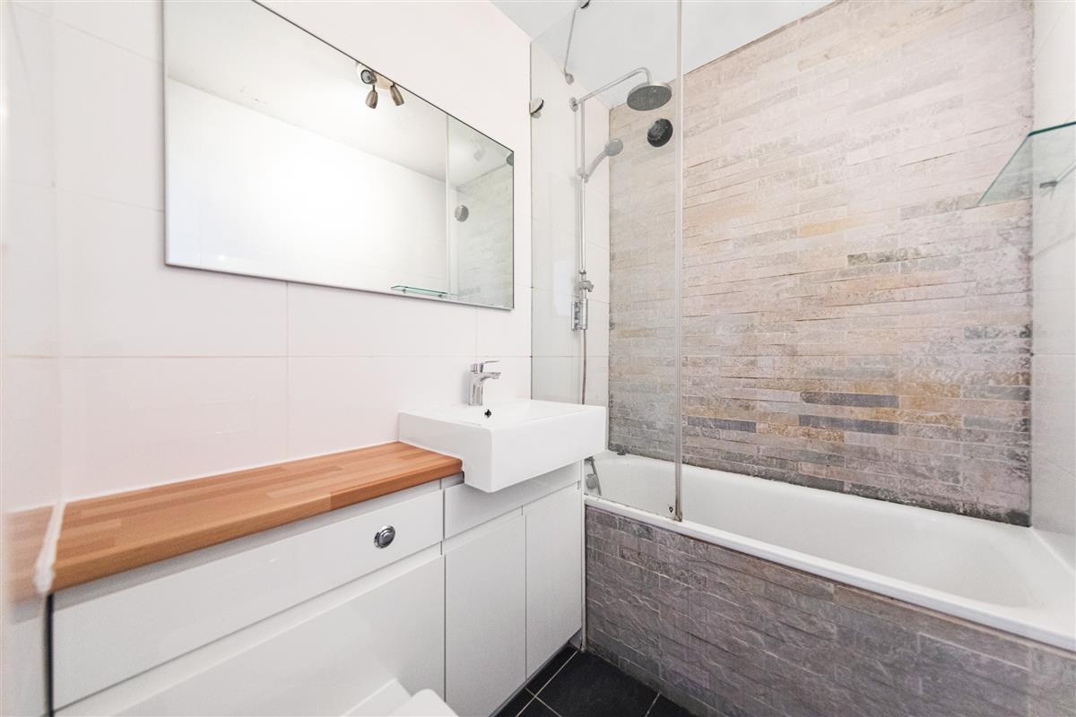 2 Bed Flat, Cautley Avenue, SW4, N1 7GU photo 5