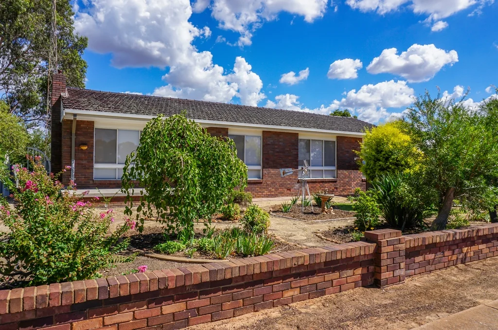 Additional image 2 of 18 Victory Street, West Wyalong NSW 2671