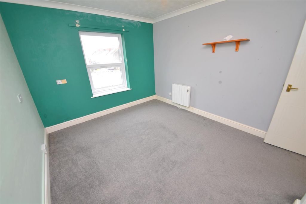 Additional image 6 of 2 bed flat for saleClareston Court, Station Road, Tenby SA70