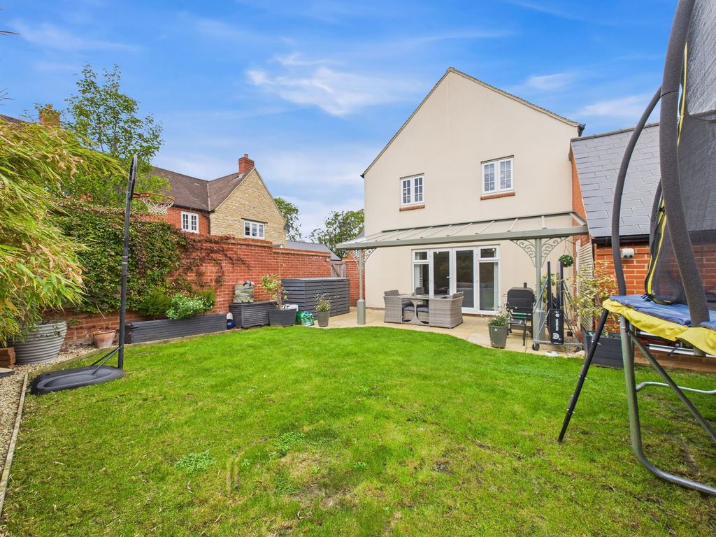 Additional image 2 of 4 bed detached house for saleWhittlewood End, Silverstone NN12