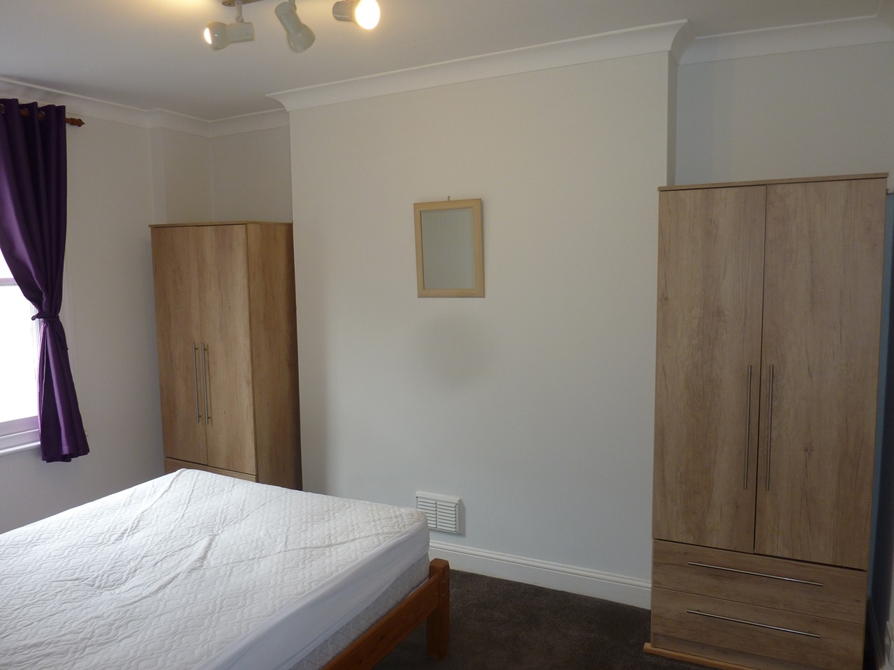 2 Bed Flat, Springfield Lane, NW6, N1 7GU photo 5