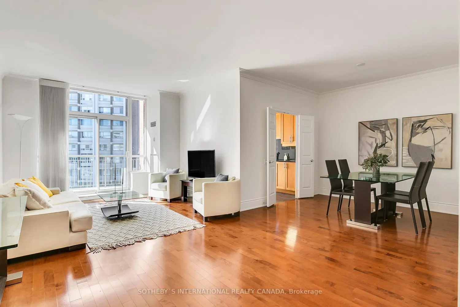 55 Delisle Avenue 903