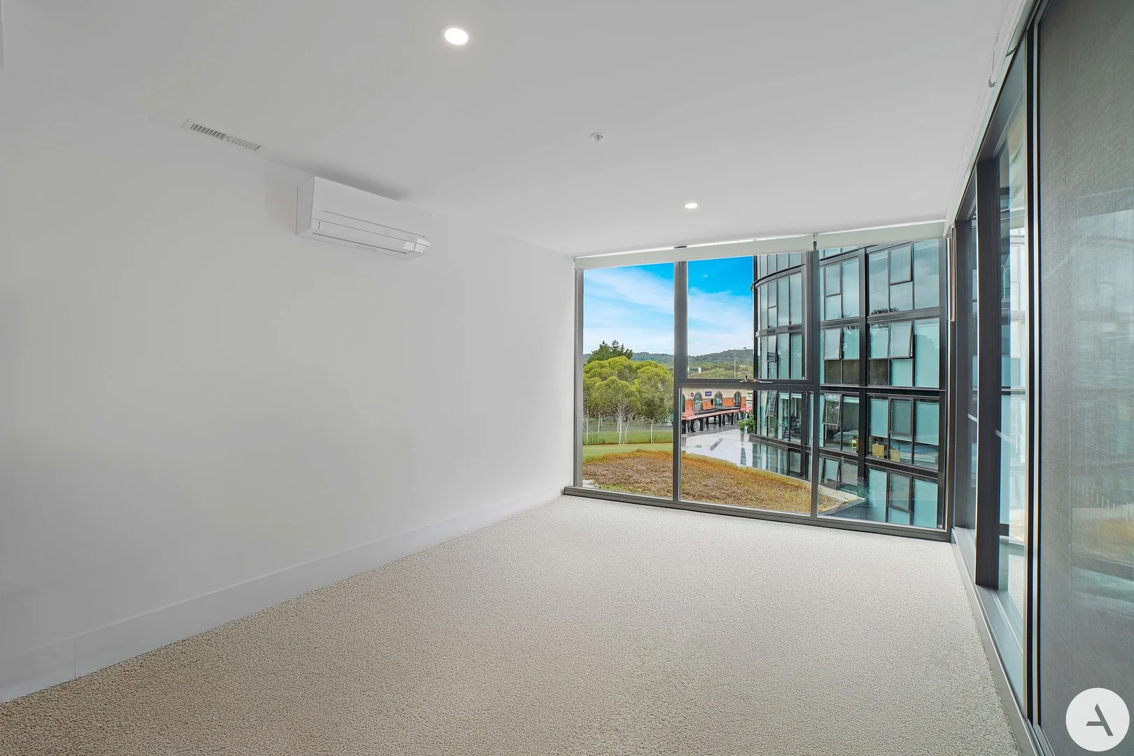 213/220 Melrose Drive, Phillip ACT 2606