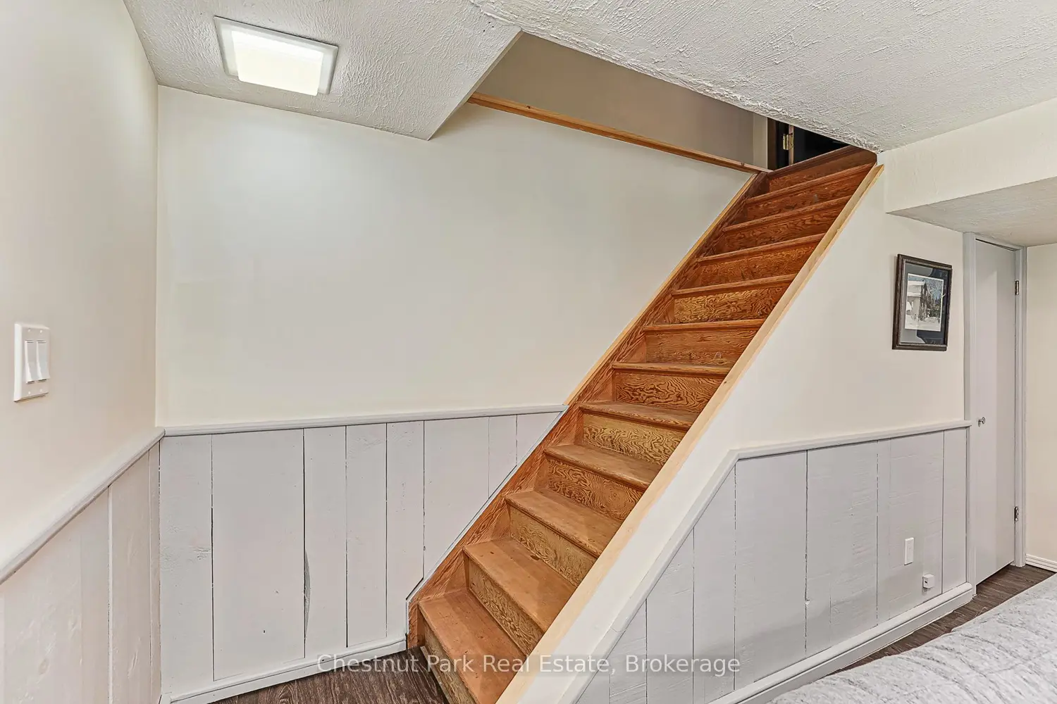 Additional image 11 of 174386 Lower Valley Road