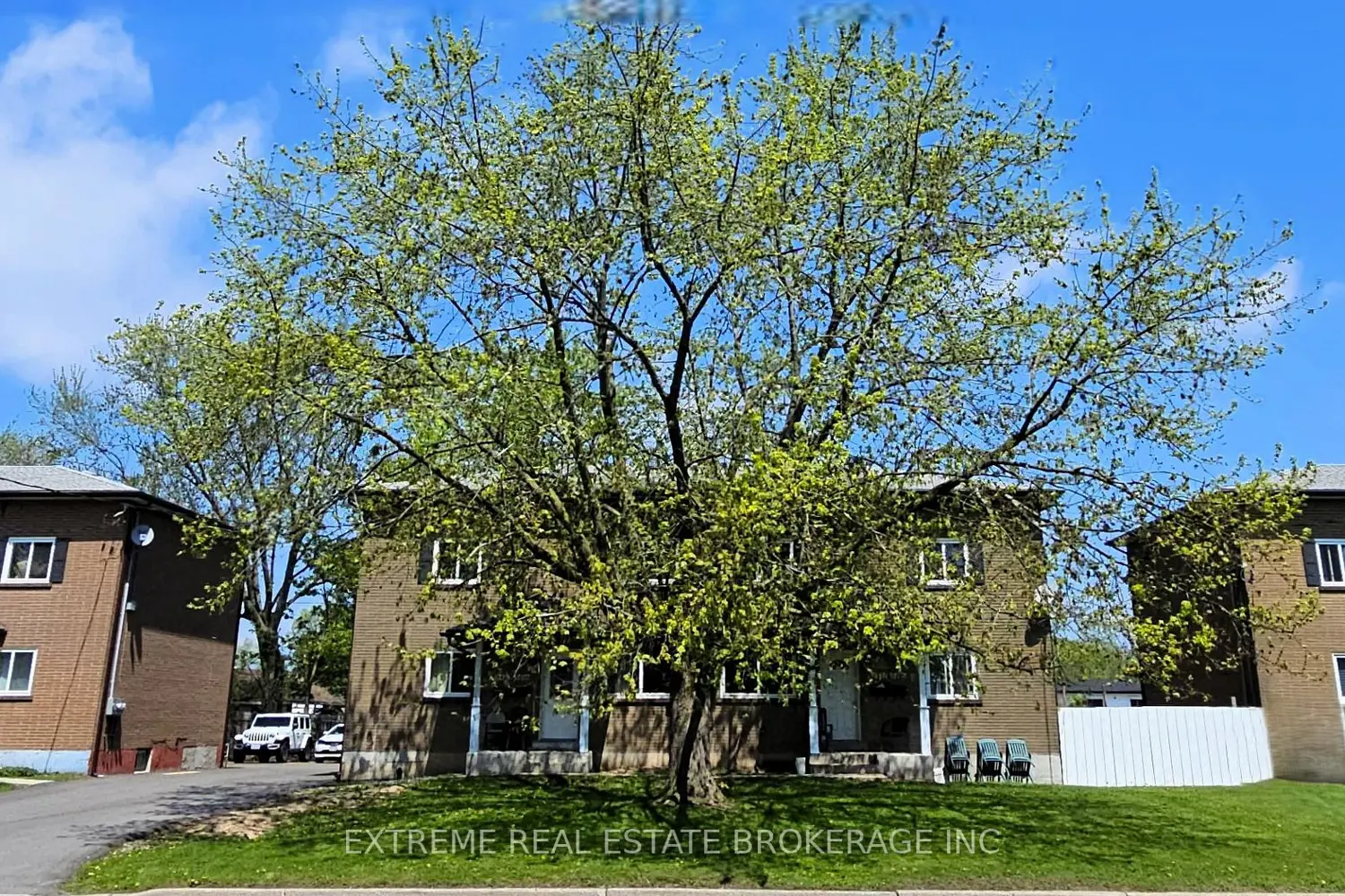8406 Willoughby Drive photo 2