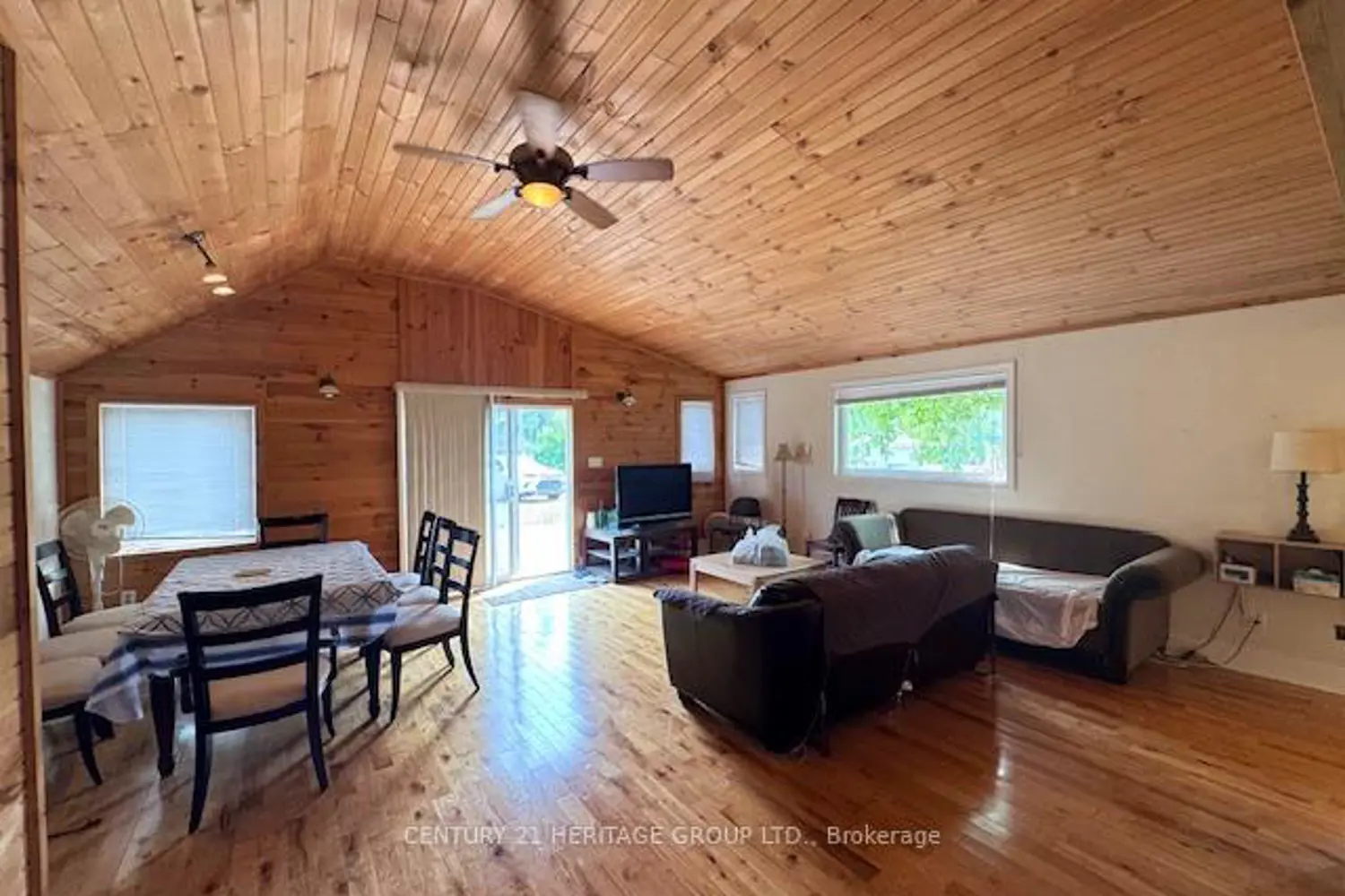 759 Maguire Road photo 4