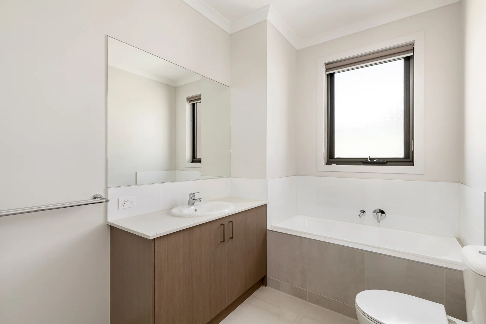 Additional image 4 of 2/131 Victoria Street, Hastings VIC 3915