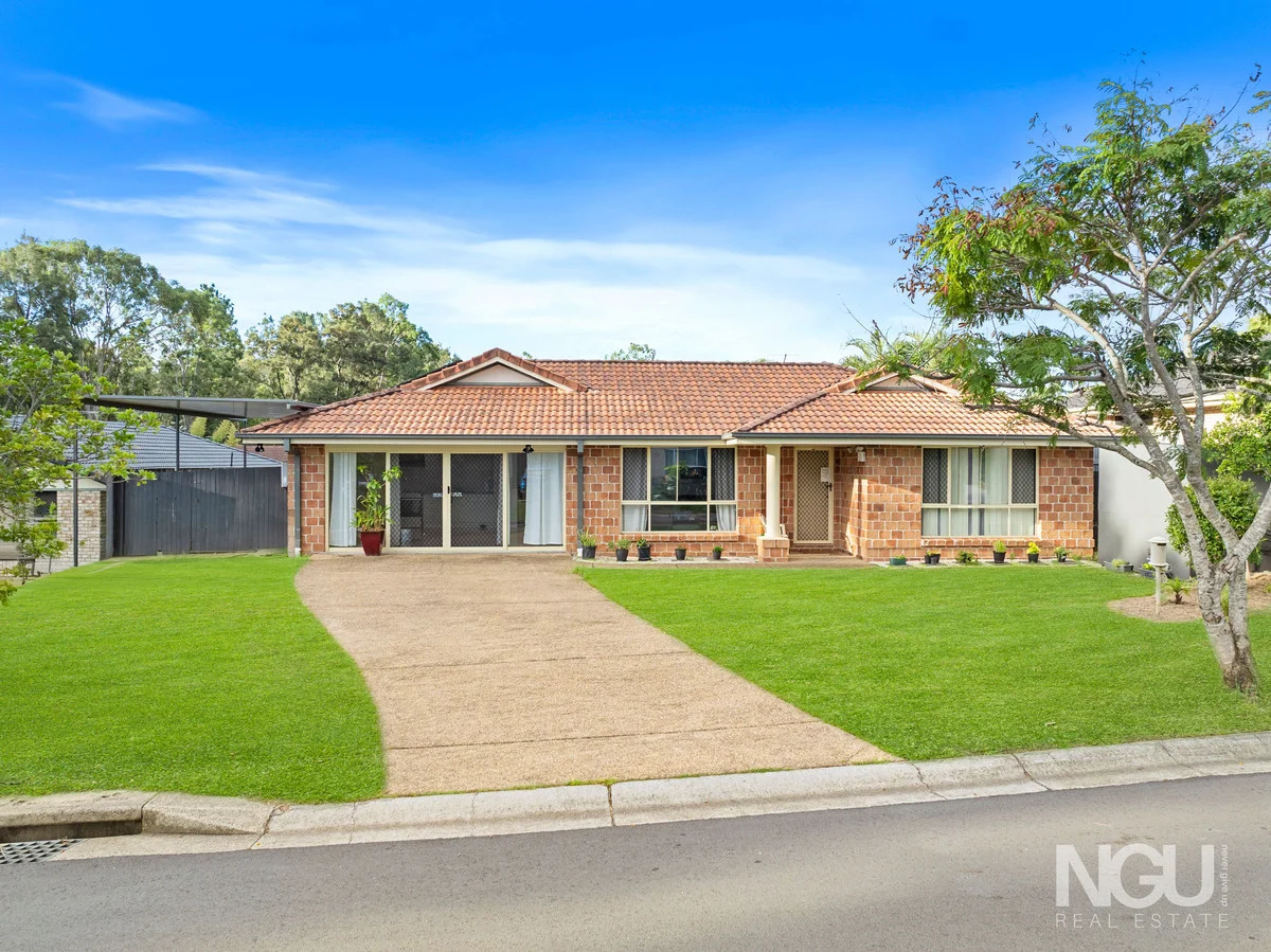 15 Crenton Court, Heritage Park QLD 4118