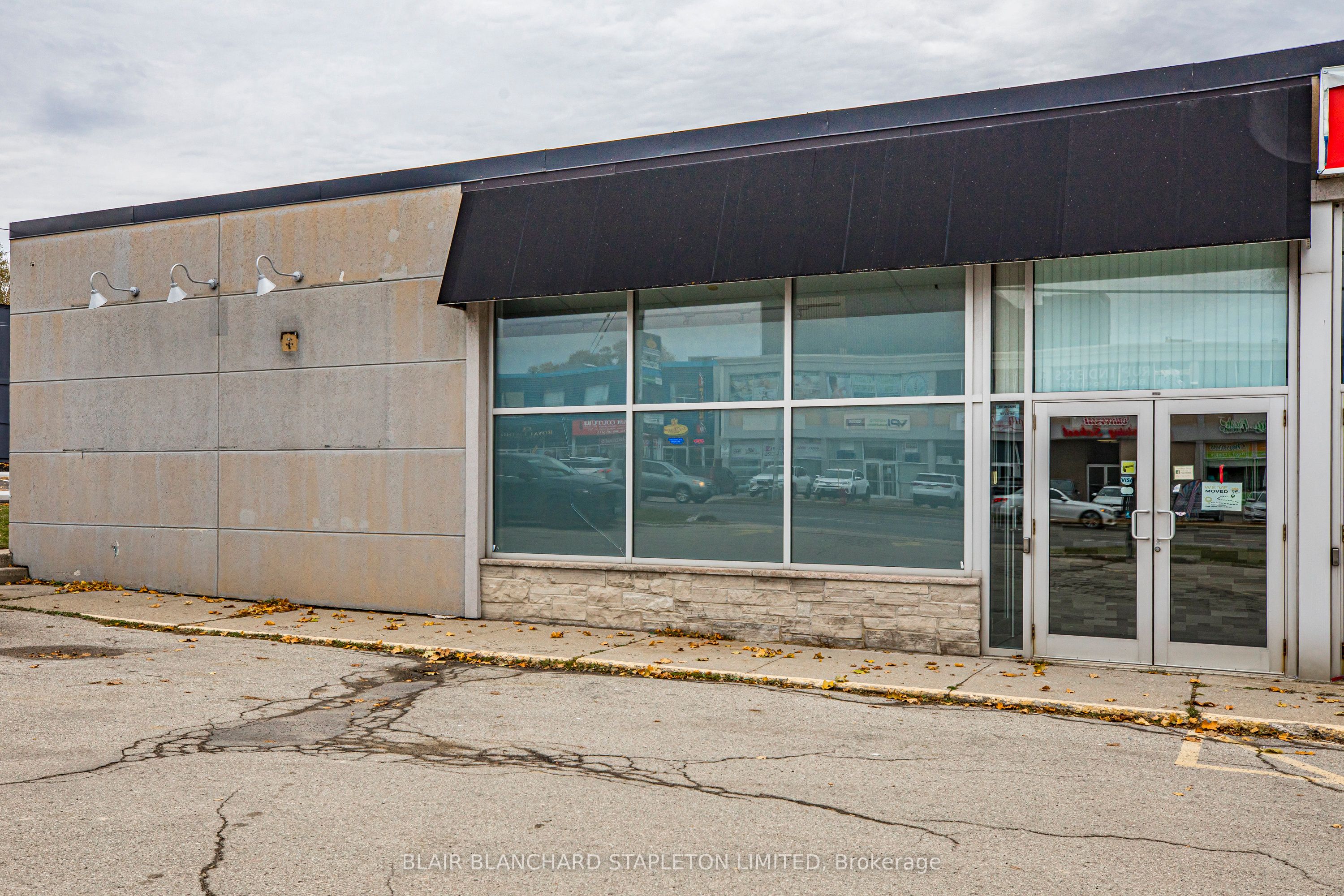 Additional image 2 of 1050 Upper James Street, Hamilton, ON, L9C 3A9