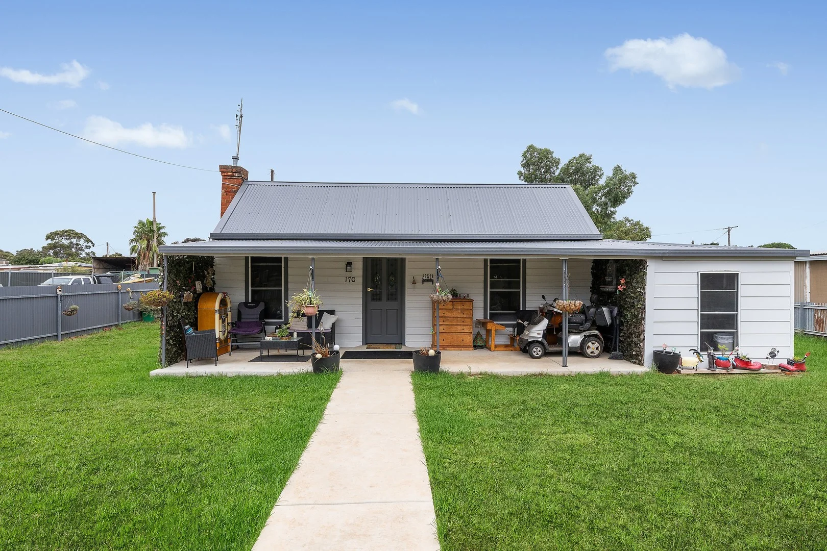 170 Camp Street, Temora NSW 2666
