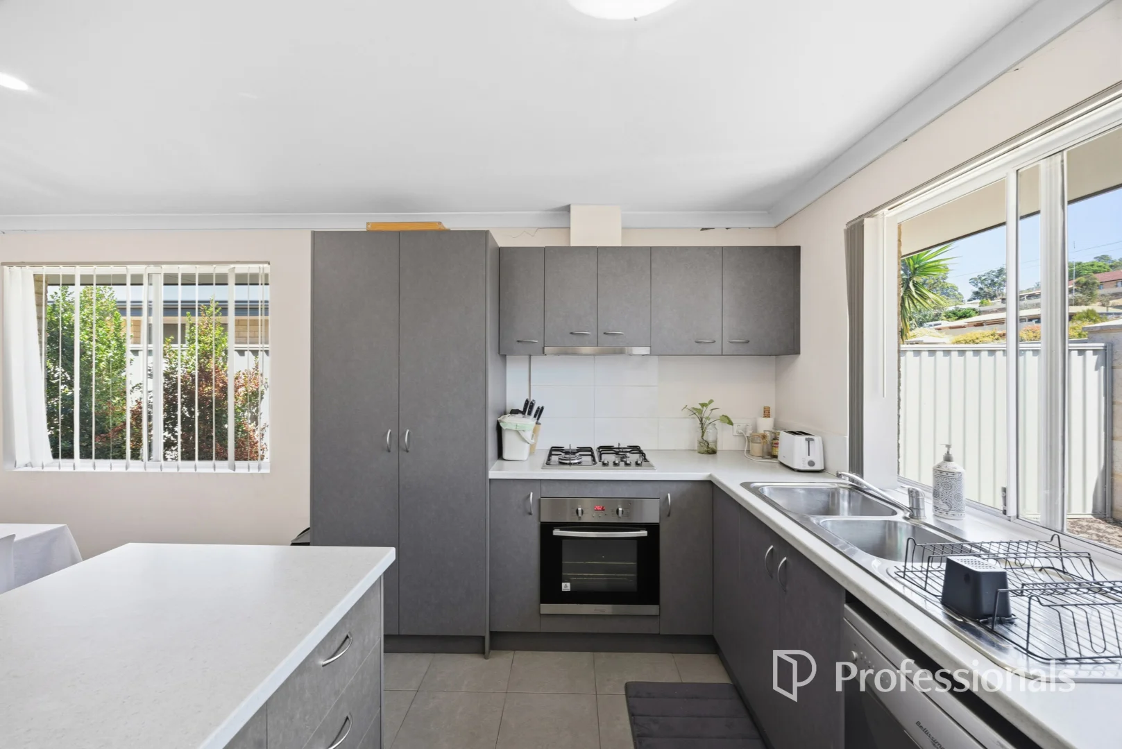 18 Coppin Place, Australind WA 6233 photo 3