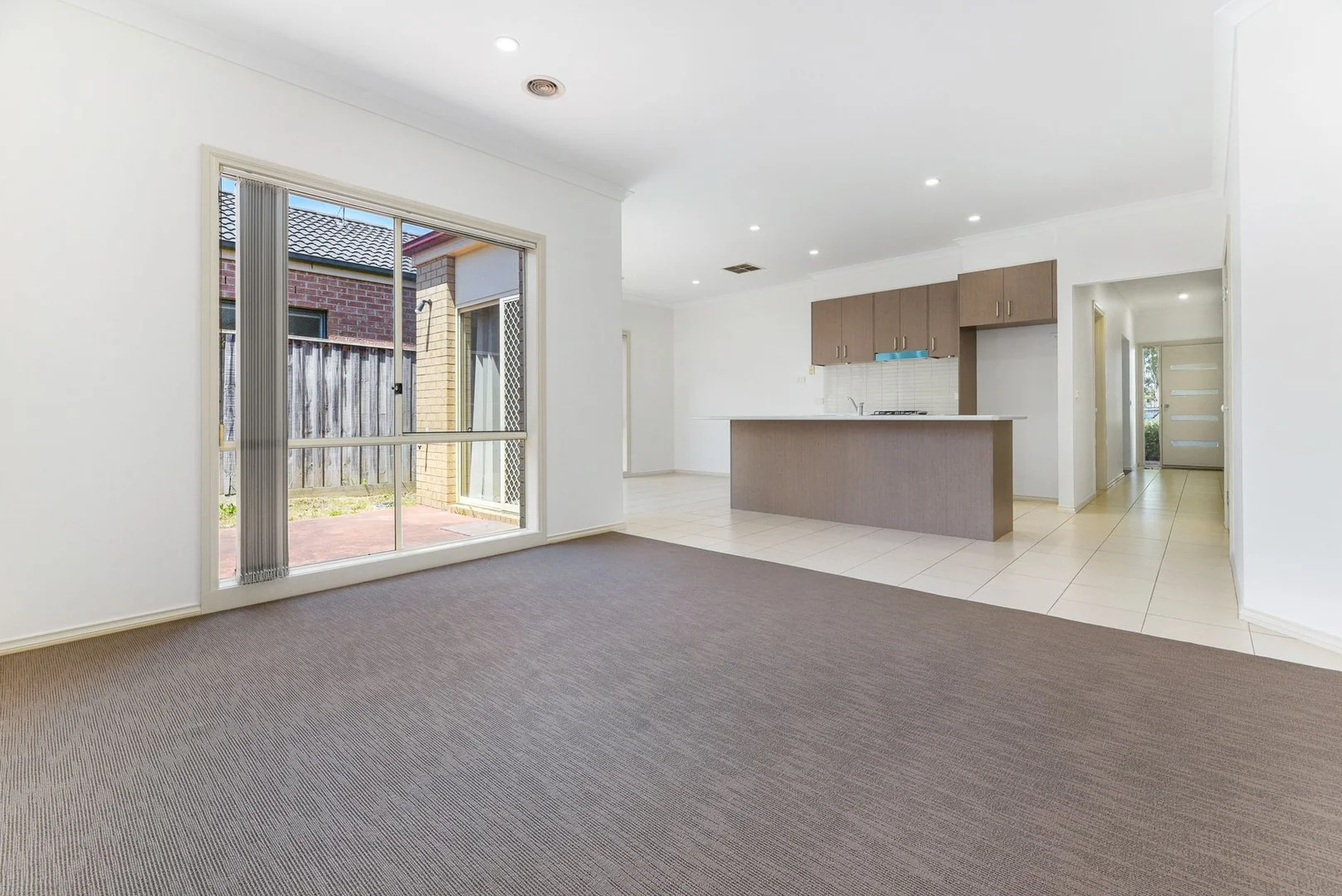 20 Lagoon Row, Officer VIC 3809