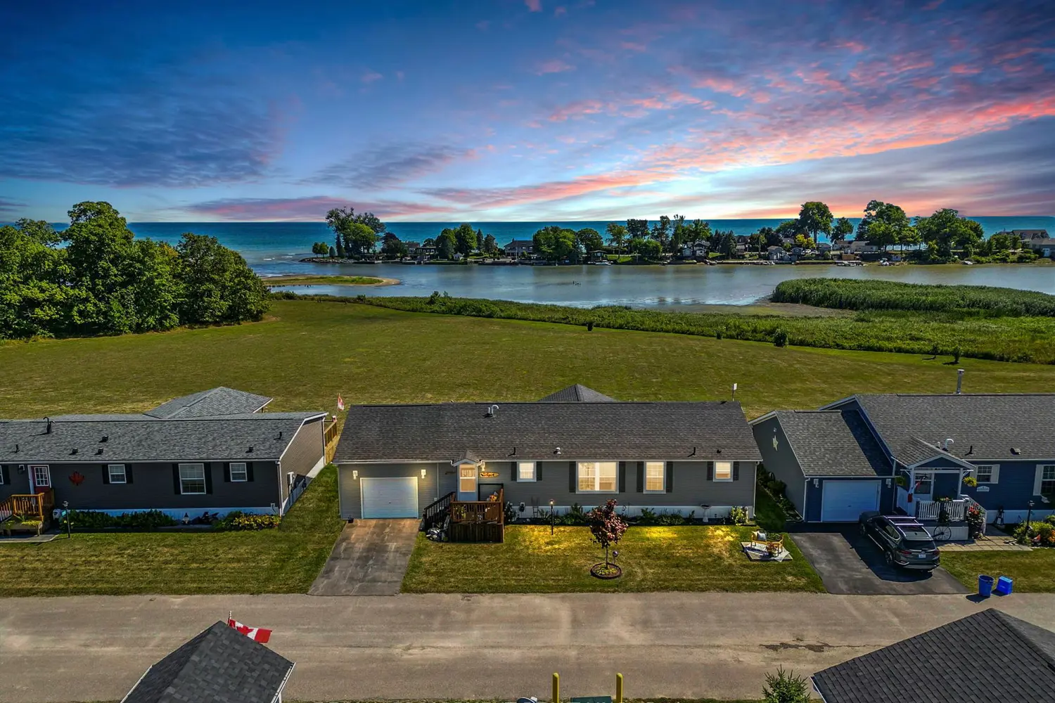 55 Riverbend Crescent