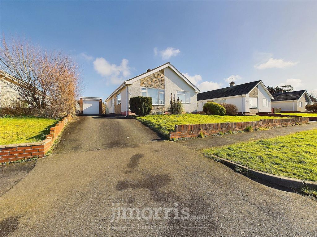3 bed property for saleHeol Helyg, Cardigan SA43