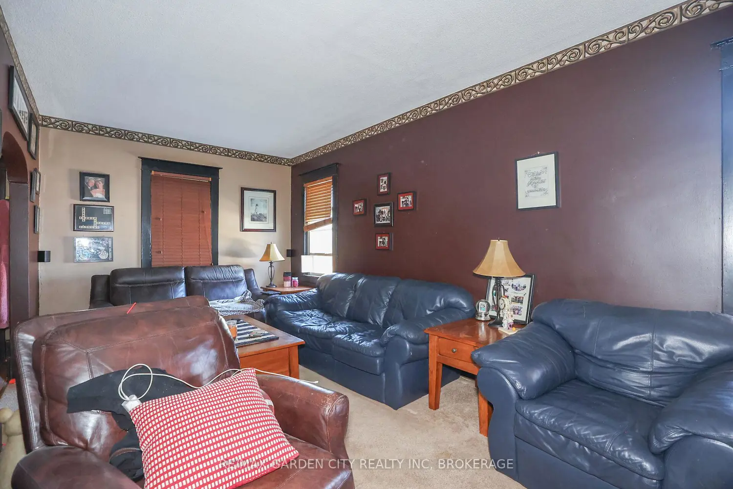 244 Niagara Street photo 5