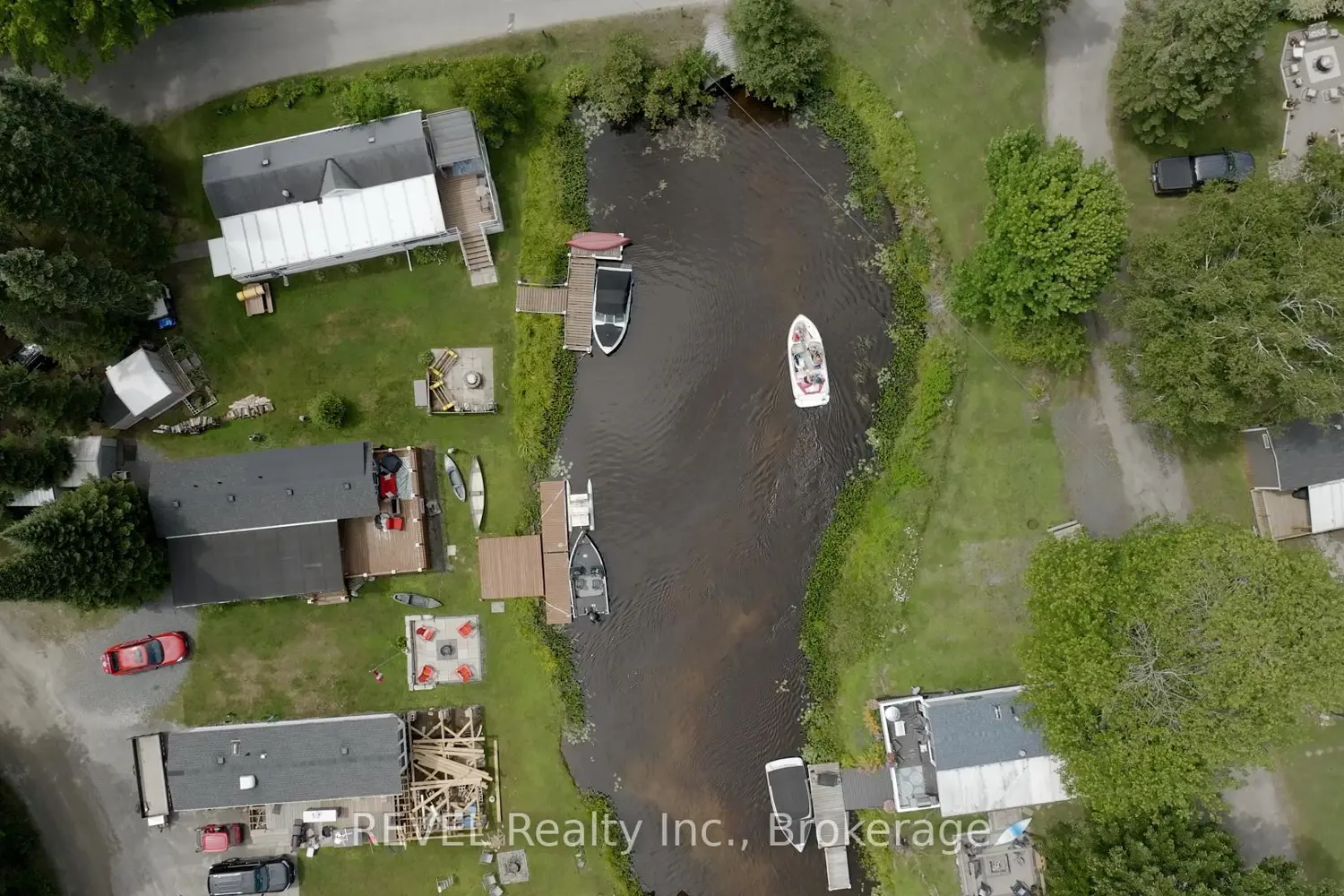 85 Hutchinson Beach Road B56 photo 2