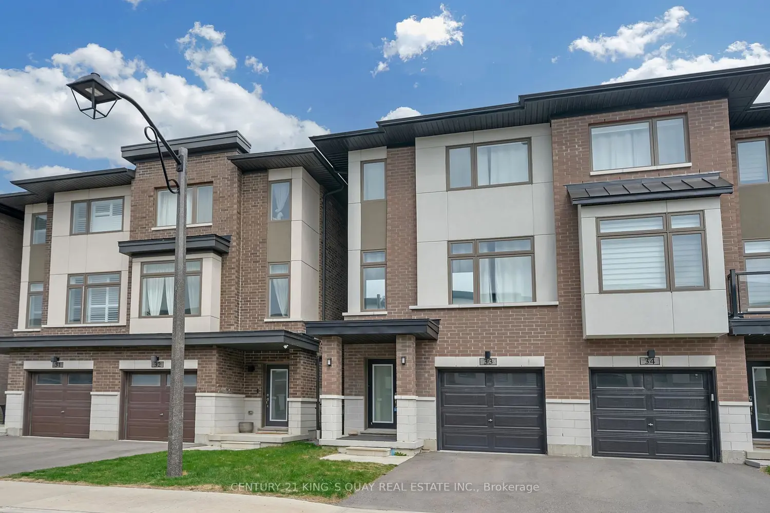 250 Finch Avenue 33 photo 3