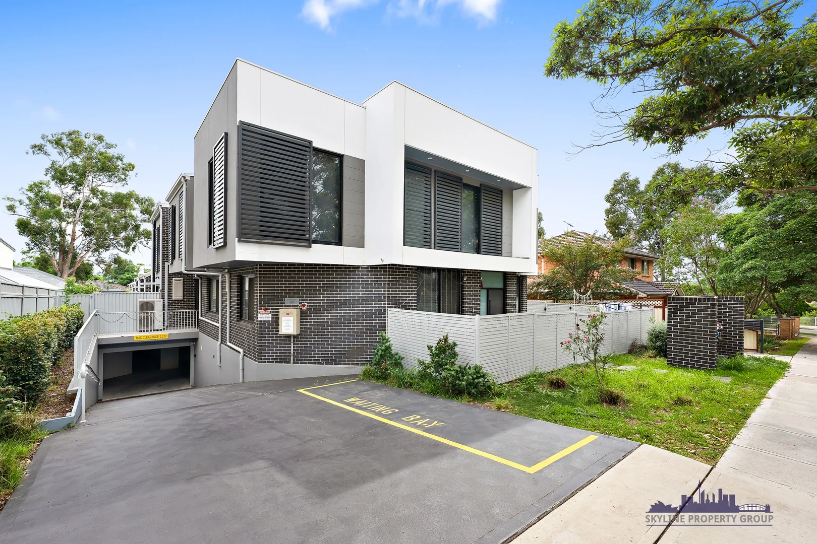 2/10 Bando Road, Girraween NSW 2145