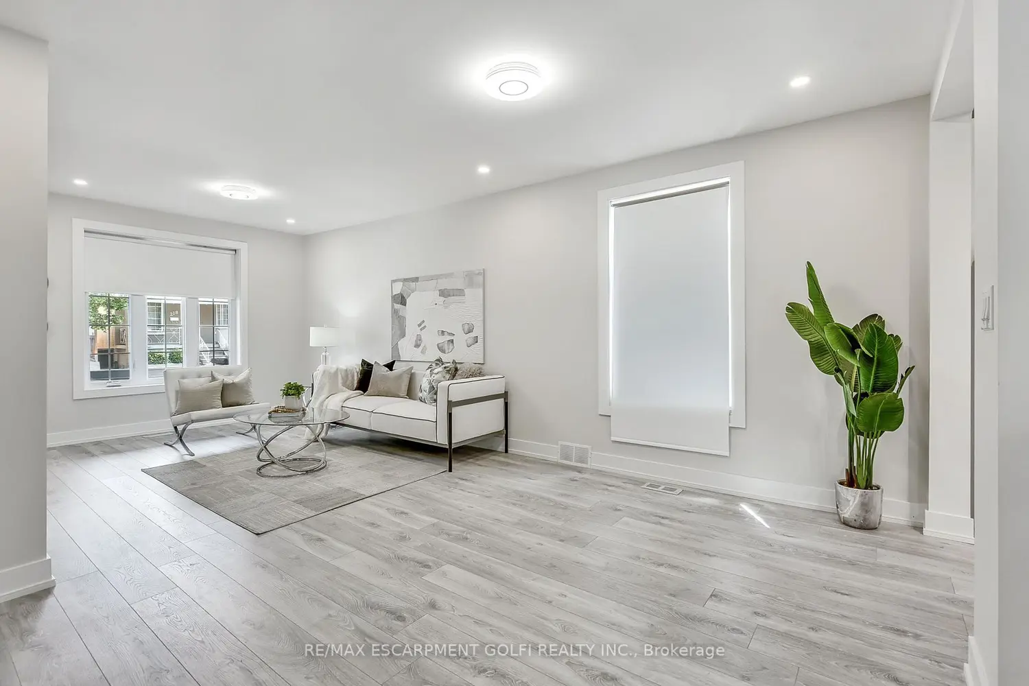 221 Rosslyn Avenue photo 5
