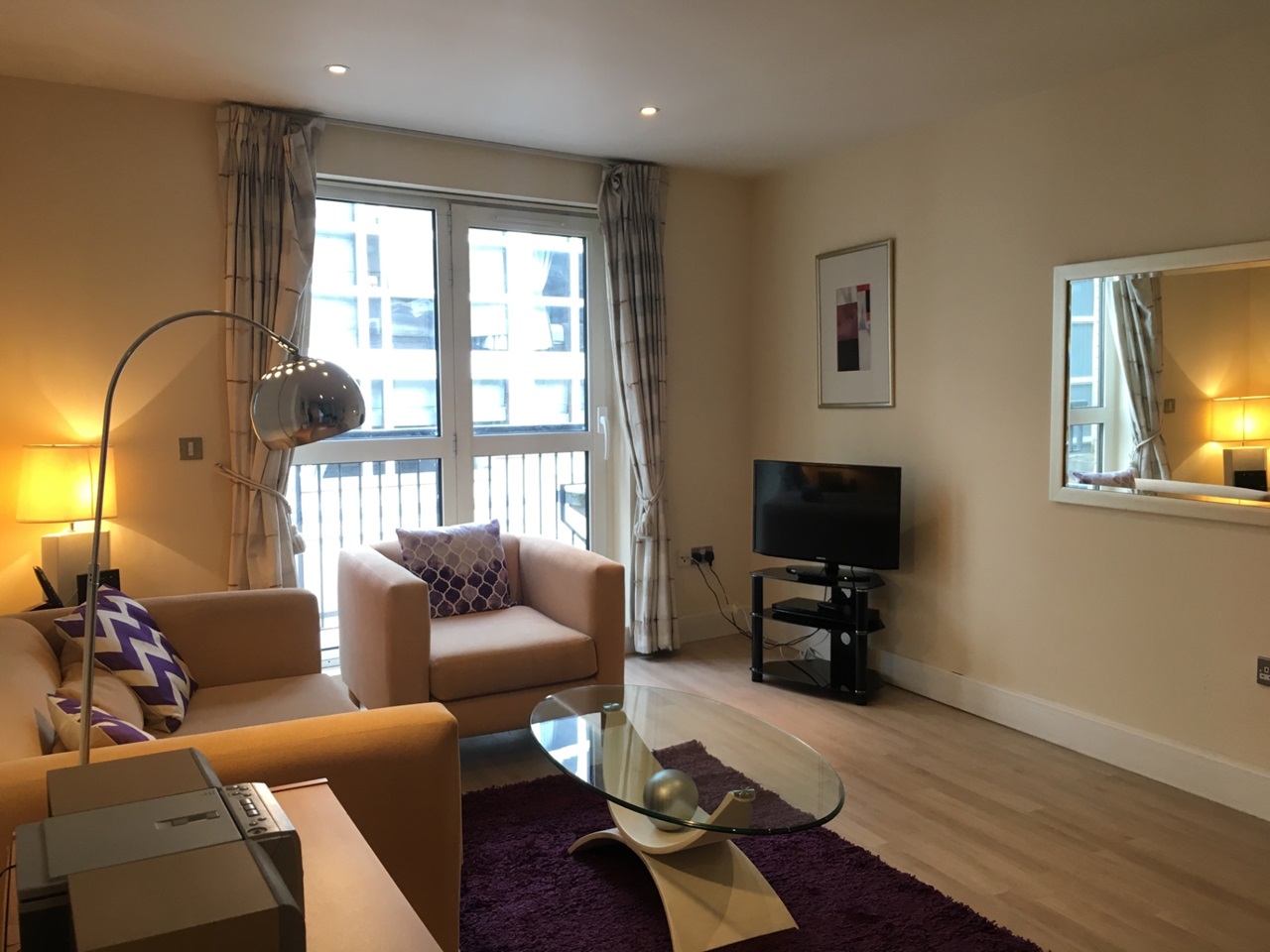 1 Bed Flat, Pepys Street, EC3N, N1 7GU