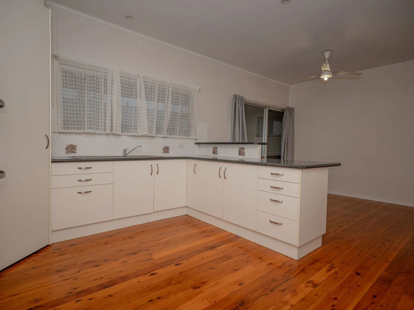 Additional image 11 of 3 - 7 Hunter Street, Roma QLD 4455