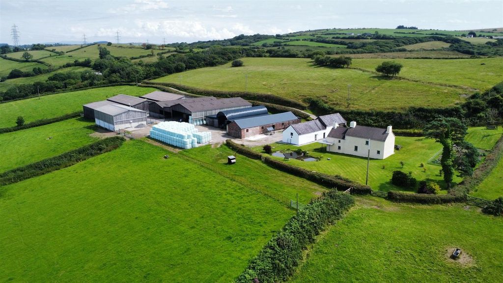 3 bed farm for saleSylen Road, Pontyberem SA15