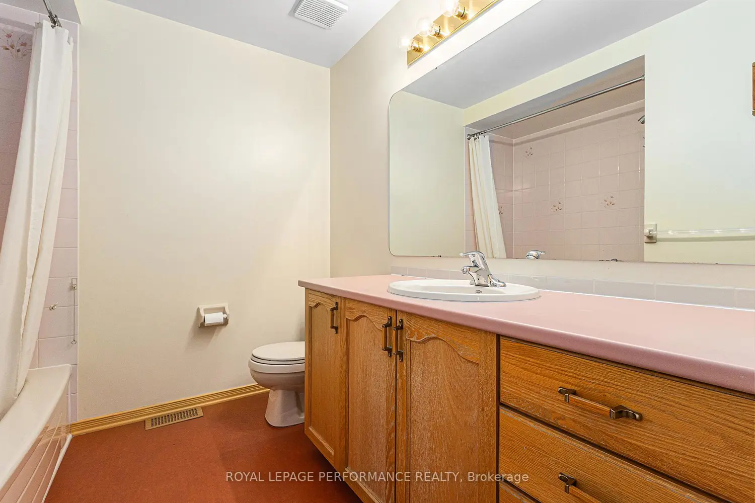 Additional image 16 of 2015 Summerfields Crescent