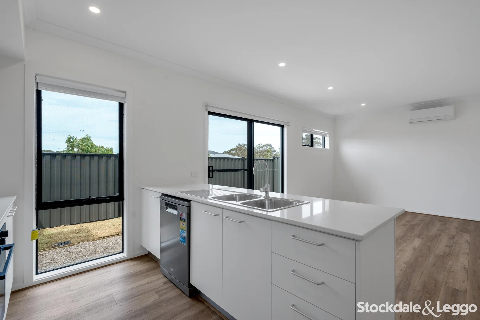 Additional image 5 of 27 Molesworth Crescent, Donnybrook VIC 3064