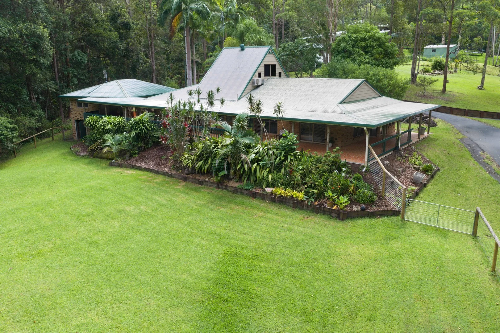 11 Rita Court, Tanawha QLD 4556