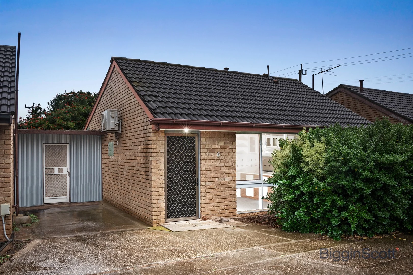 6/ 63-65 Staughton Street, Melton South VIC 3338