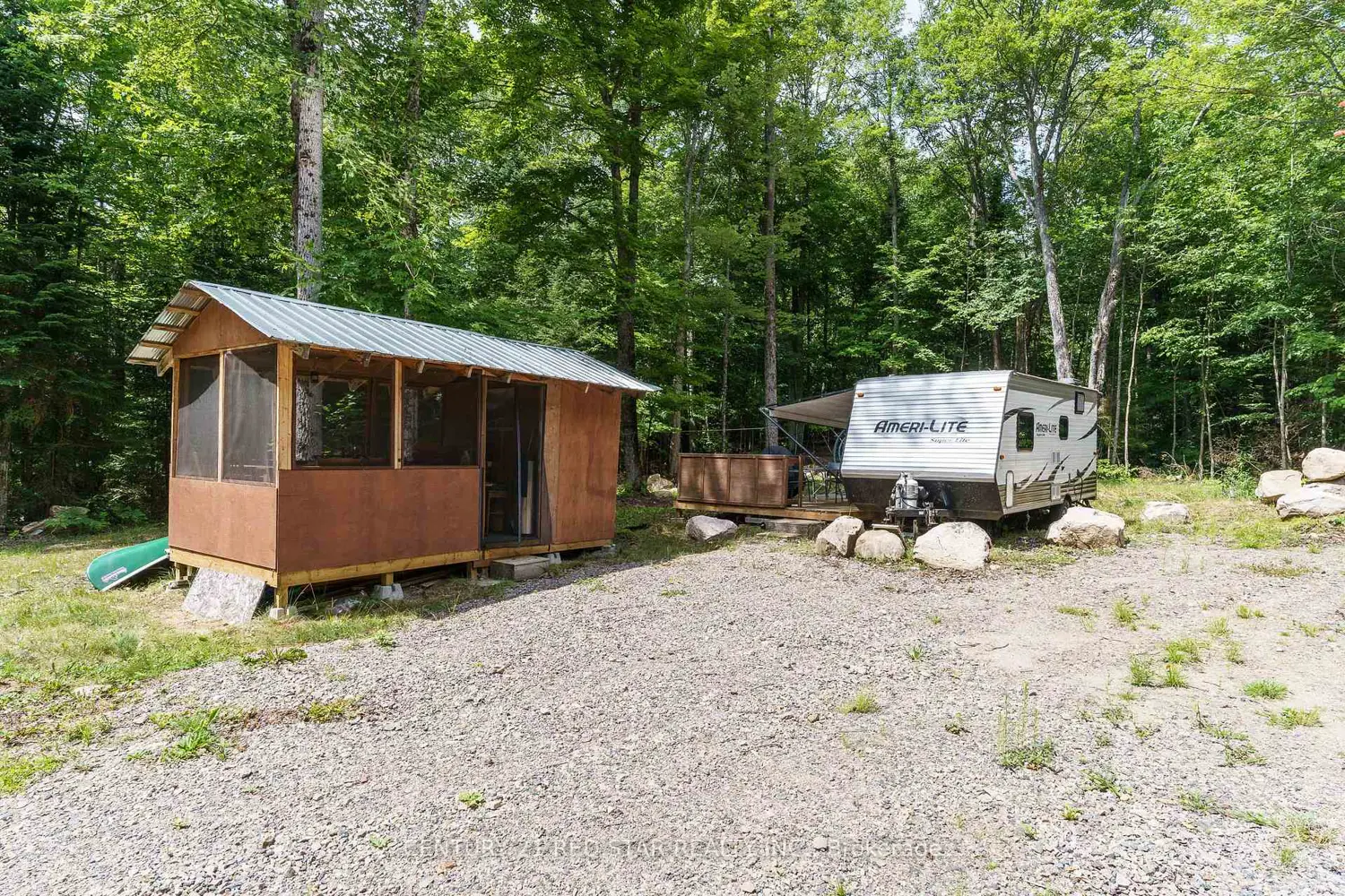 Additional image 9 of 2978 Glamorgan Road