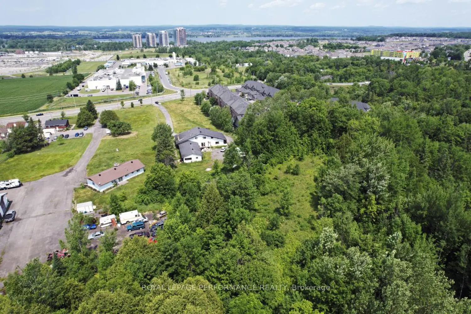 Additional image 4 of 1016 Old Montreal Road