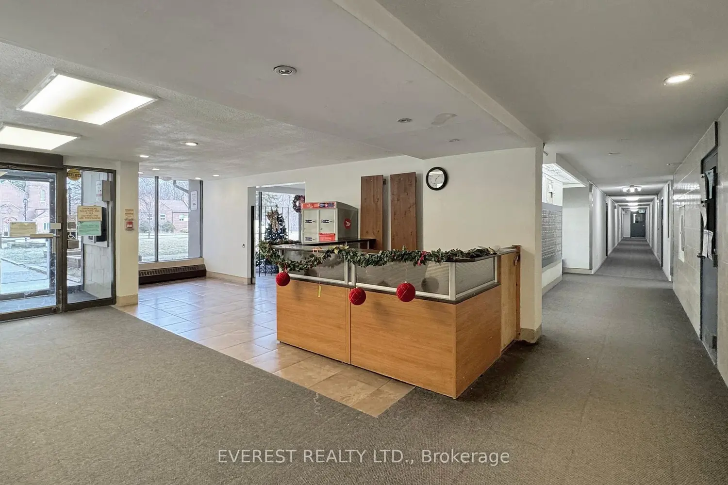 180 Markham Road 906 photo 2