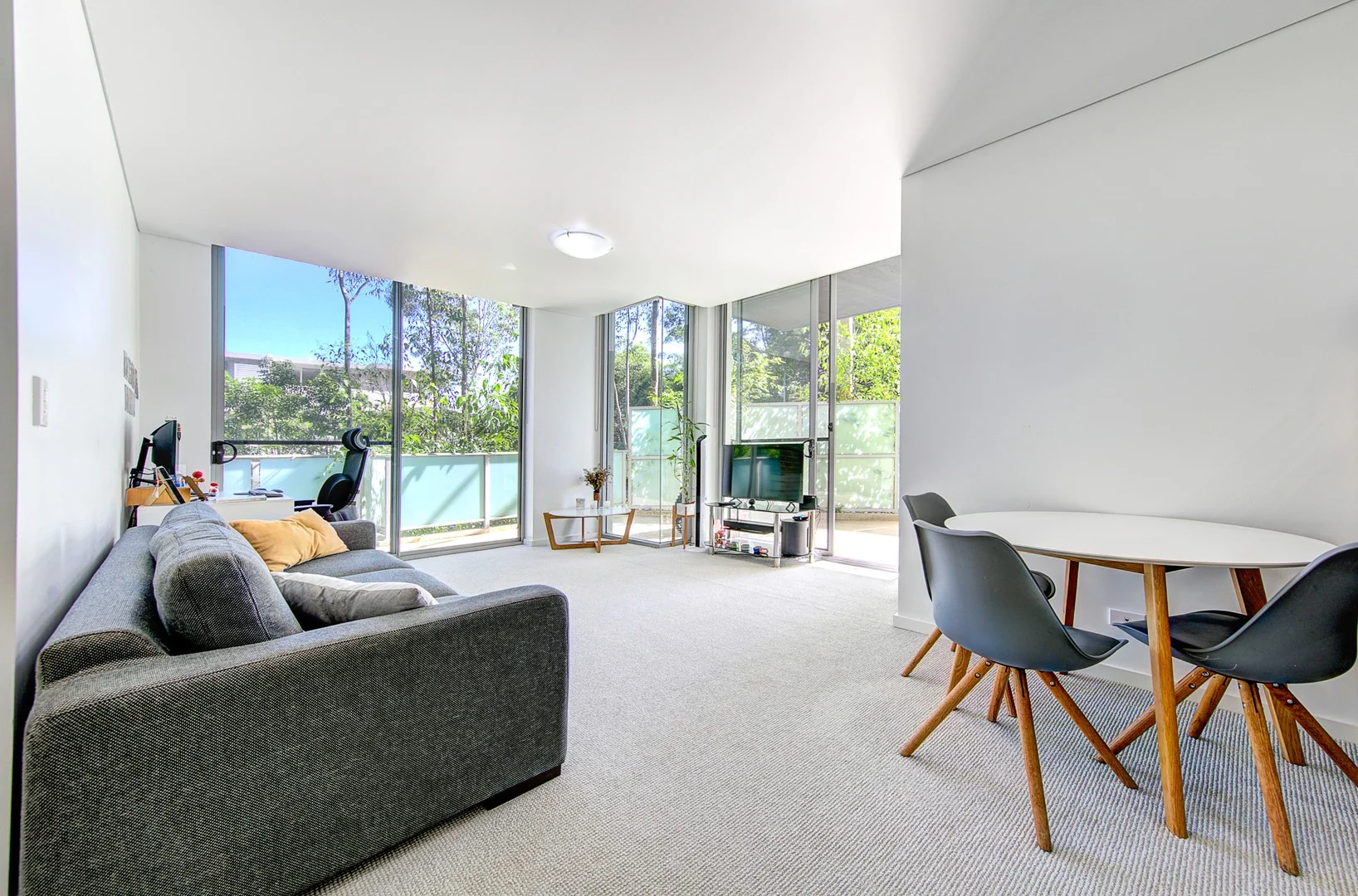 2/4 Lamond Drive, Turramurra NSW 2074