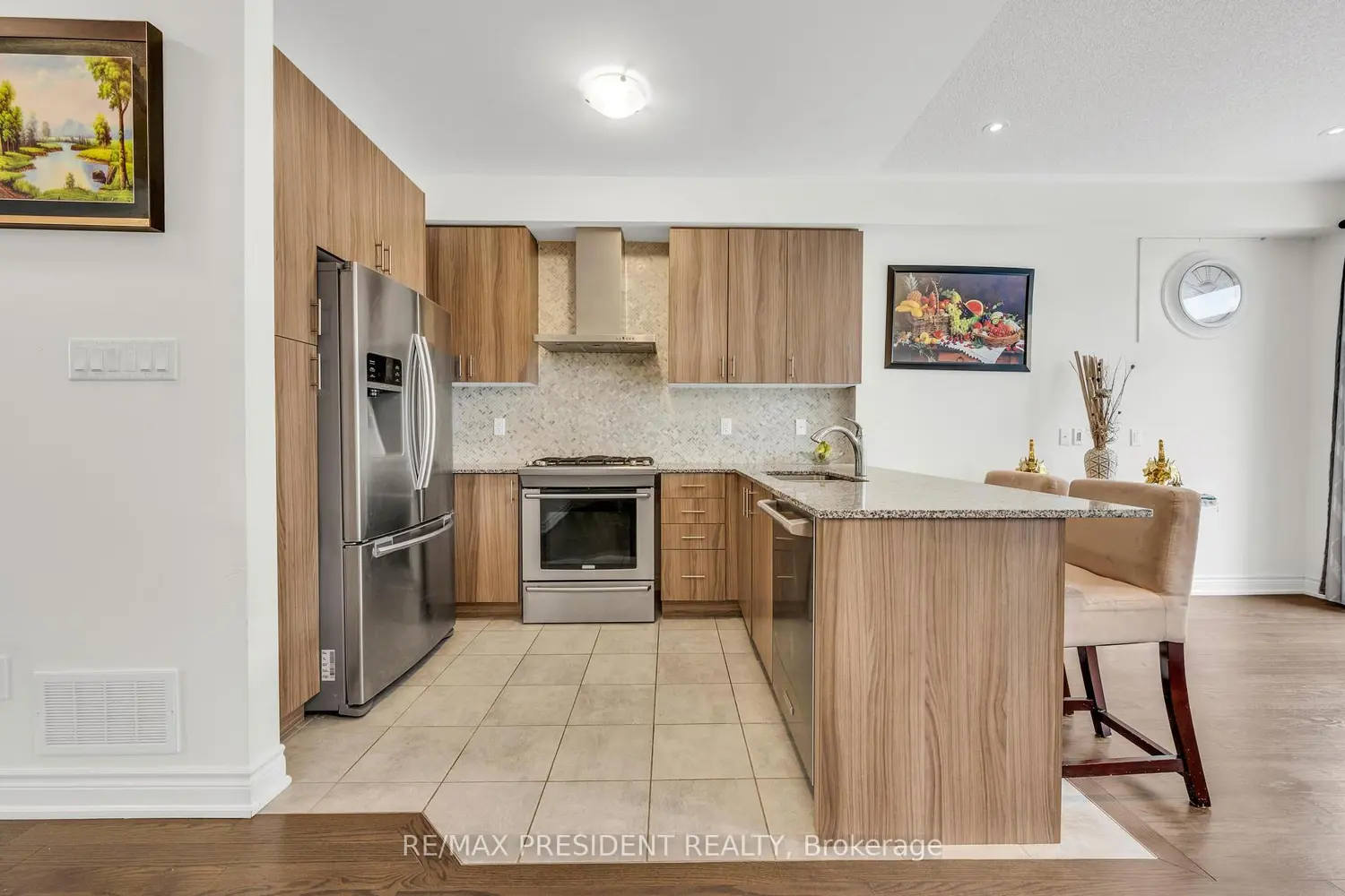 Additional image 18 of 8575 Financial Drive