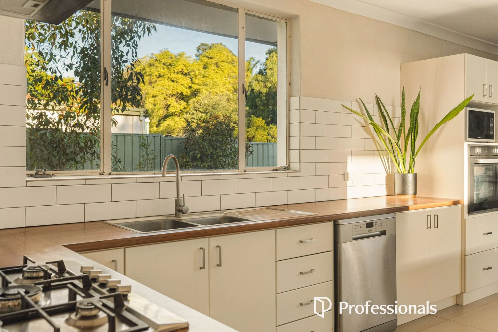 Additional image 18 of 55 Snowball Road, Kalamunda WA 6076