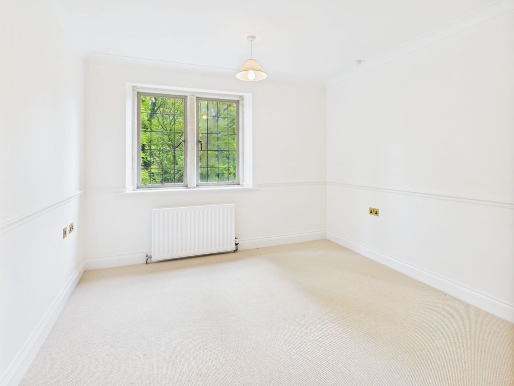 Additional image 6 of 2 bed flat for salePrebendal Court, Station Road, Shipton-Under-Wychwood, Chipping Norton OX7